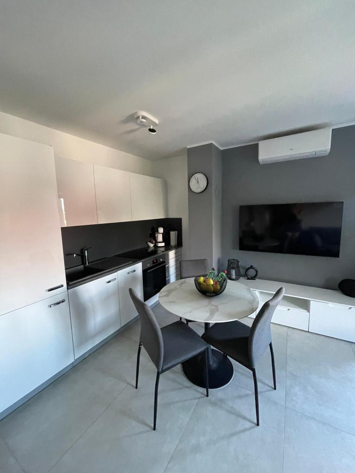 Relax With Parking Apartament Rijeka