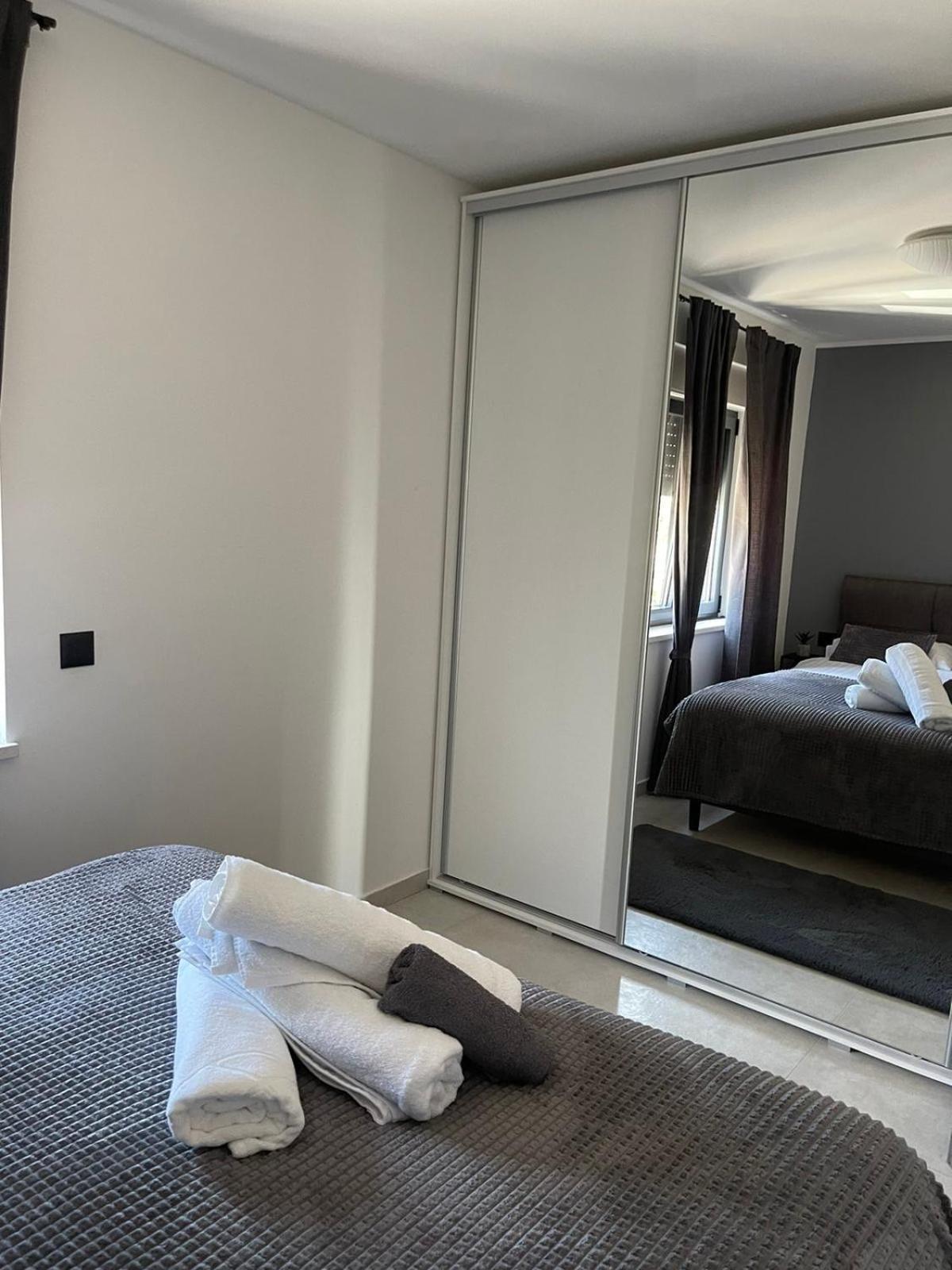Relax With Parking Apartament